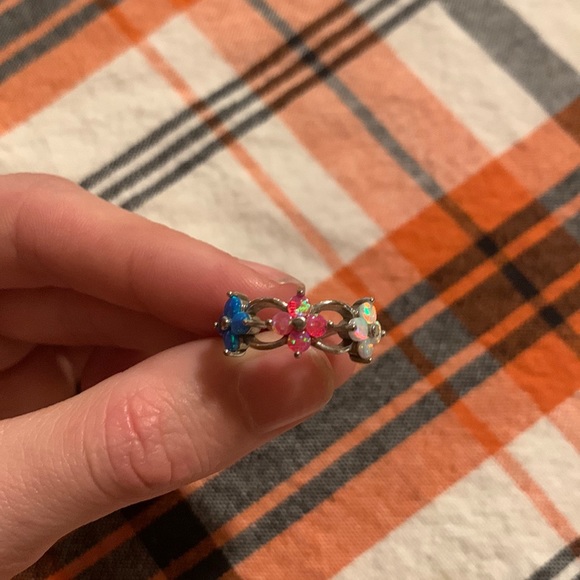 Multicolor Flower Ring - Picture 5 of 6